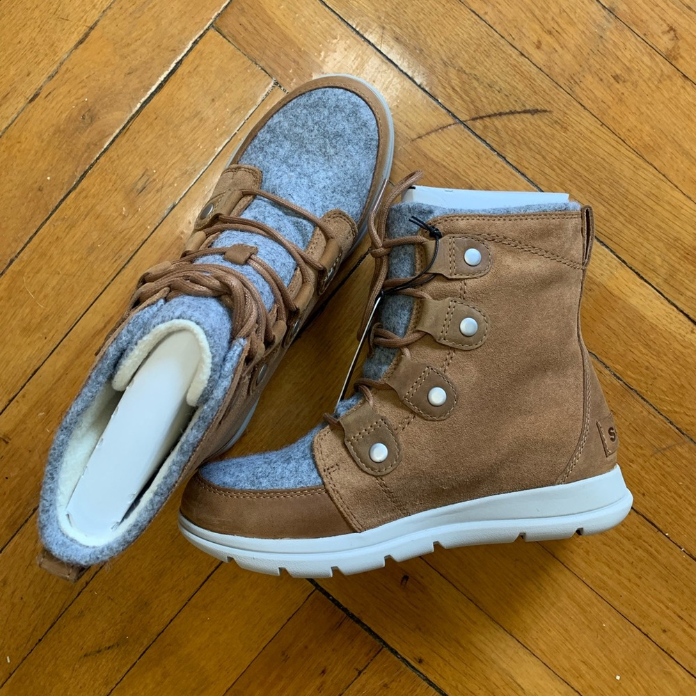 Sorel Explorer Joan boots NWT